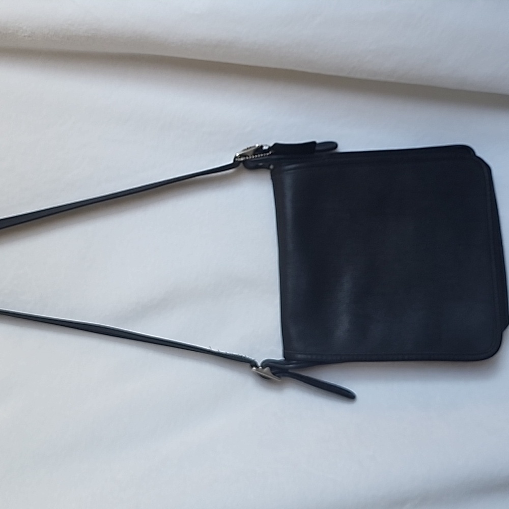 VINTAGE COACH Black Leather Crossbody Bag